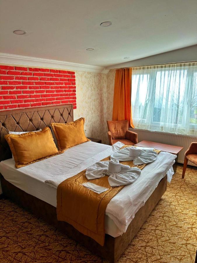 Rose Suite & Hotel Бююкчекмедже Екстер'єр фото