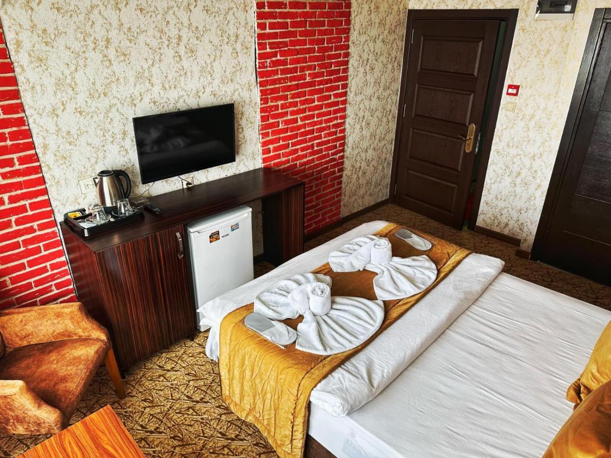 Rose Suite & Hotel Бююкчекмедже Екстер'єр фото